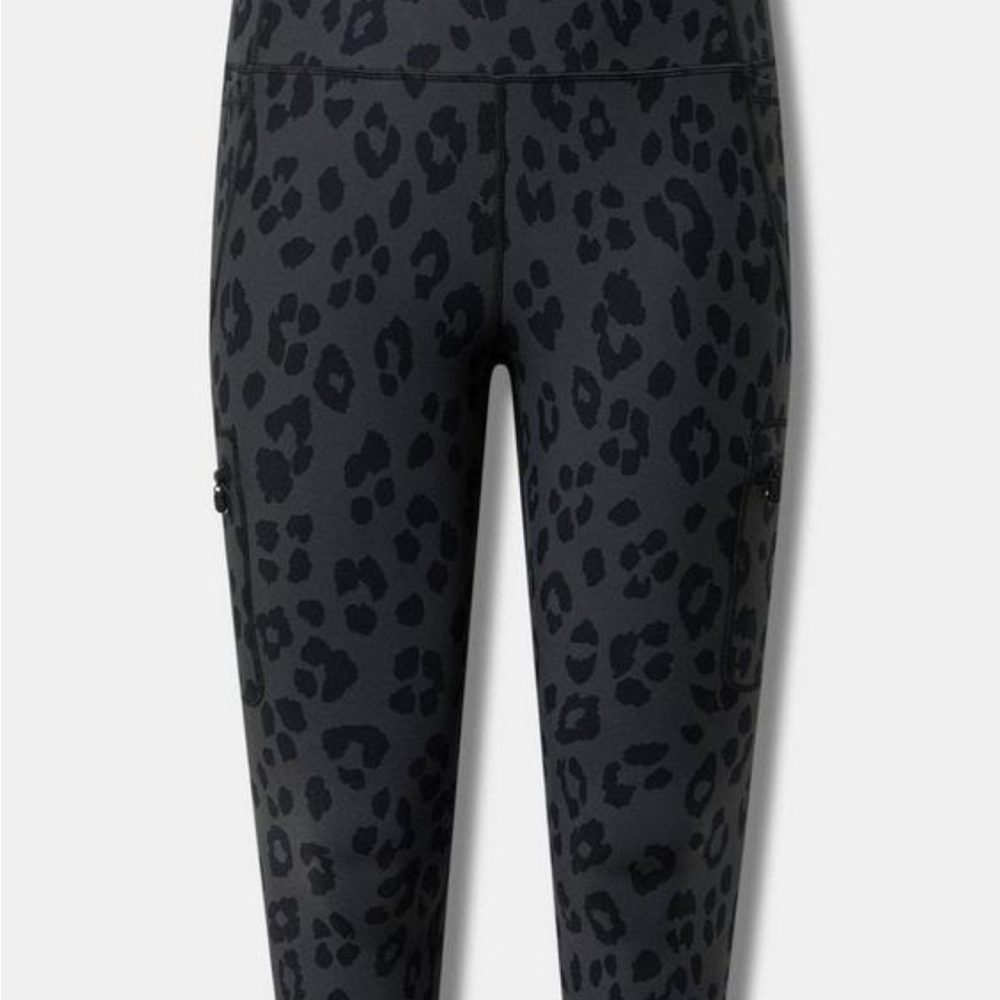 Torrid capri leggings - Picture 14 of 15
